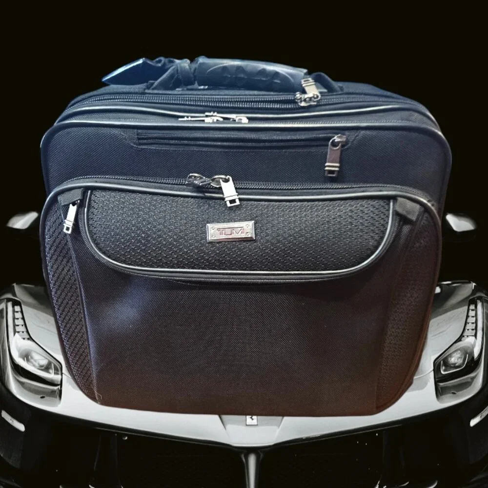 Deluxe TUMI 2-wheeled Laptop Brief Travel Case - Gently Used - Great Condition
